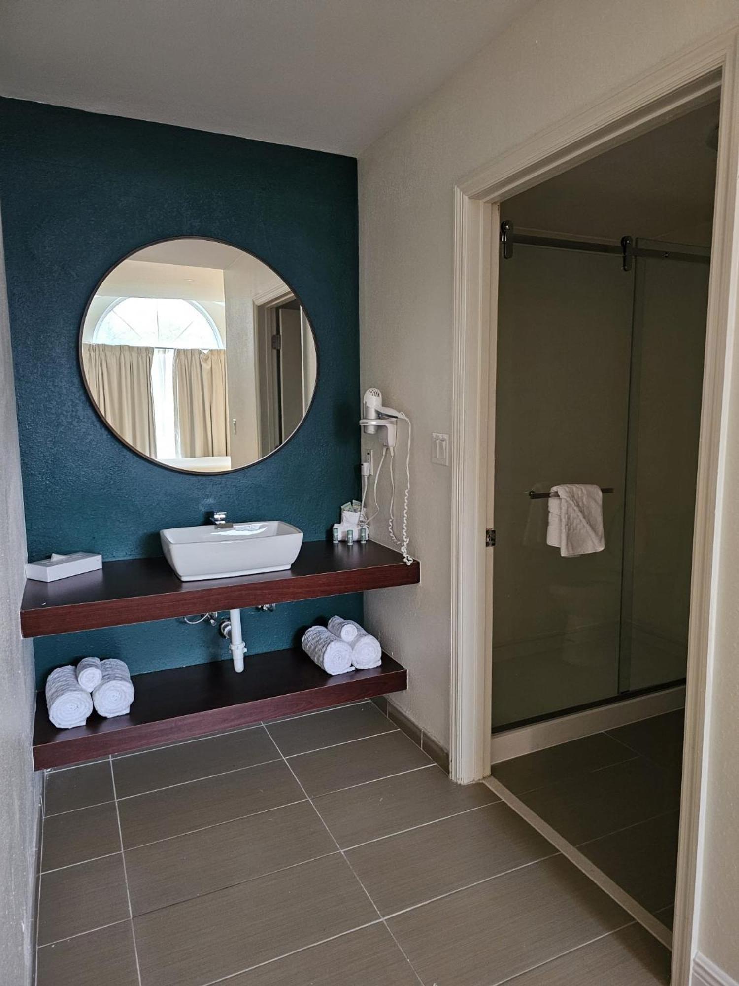 Montreal Suites Orlando Exterior photo